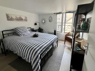 Stanza in casa del proprietario / 6 rooms duplex · 126 m², Paris, Rue du Faubourg Poissonnière