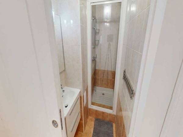 Colocation / Appartement 5 pièces de 110 m², Paris, Rue Guersant / Photo 15