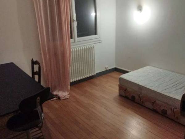 Colocation / Appartement 3 pièces de 64 m², Dijon, Rue Balzac / Photo 4