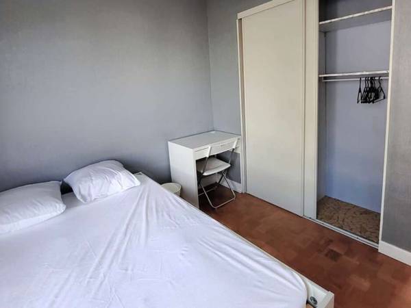 Colocation / Appartement 5 pièces de 85 m², Dijon, Boulevard Henri Bazin / Photo 9