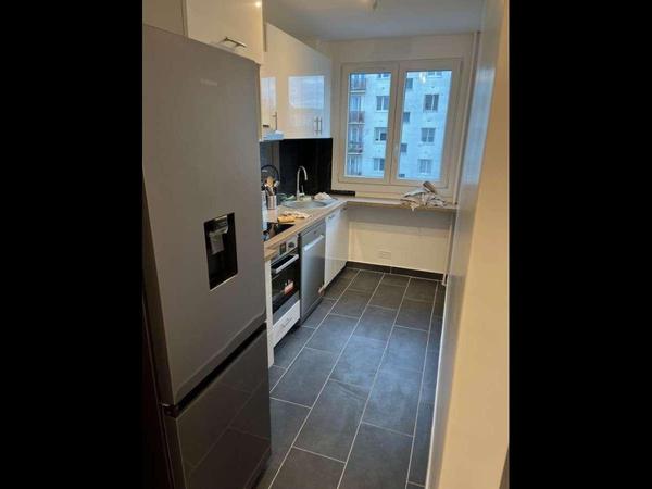 Colocation / Appartement 4 pièces de 65 m², Colombes, Rue Auguste Renoir / Photo 4