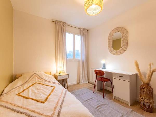 Colocation / Appartement 5 pièces de 97 m², Évreux, Rue Marcel Paul / Photo 2