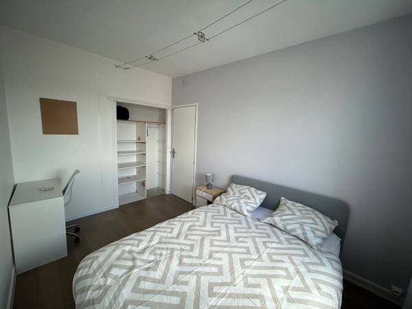 Colocation / Appartement 4 pièces de 61 m², Compiègne, Rue du Président Édouard Herriot / Photo 2