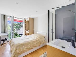 Room in a live-in landlord's home / 1 room apartment, Chilly-Mazarin