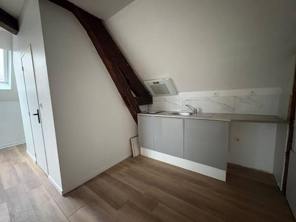 Location / Appartement 2 pièces de 31 m², Roanne, 40 Rue des Aqueducs / Photo 2