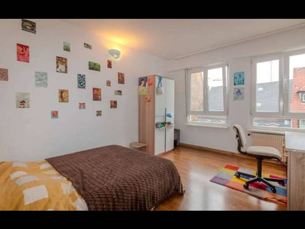 Colocation / Appartement 4 pièces de 76 m², Strasbourg, Rue du Faubourg-National / Photo 3