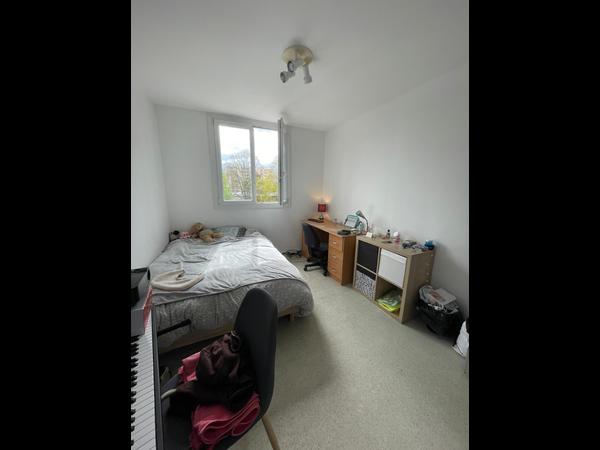 Colocation / Appartement 5 pièces de 67 m², Saint-Martin-d'Hères, Square le Périer / Photo 8