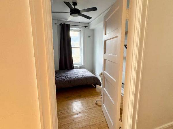 Colocation / Immeuble 7 pièces de 110 m², Montréal, Rue Saint Marc / Photo 15