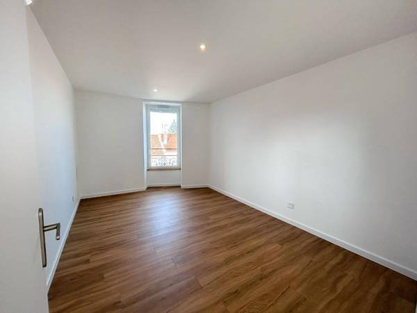 Location / Appartement 4 pièces de 77 m², Roanne, 99 Rue Mulsant / Photo 8