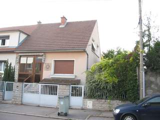 Location / Maison 5 pièces de 96 m², Dijon, Rue des Ebazoirs