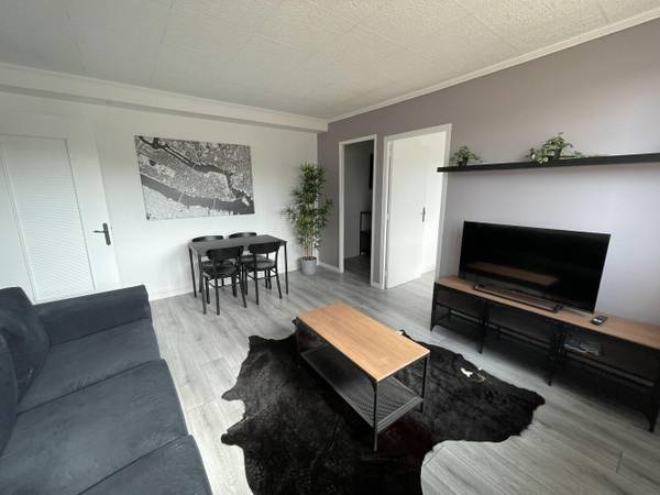 Colocation / Appartement 5 pièces de 85 m², Orléans, Rue Clément V / Photo 2
