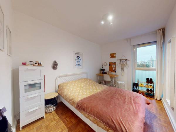 Colocation / Appartement 5 pièces de 81 m², Écully, Avenue Raymond de Veyssière / Photo 2