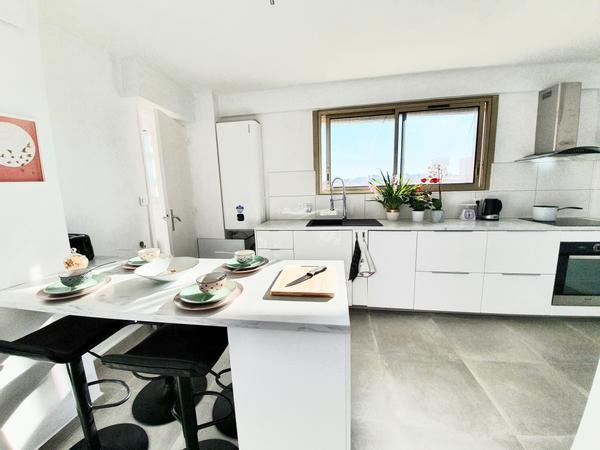 Colocation / Appartement 4 pièces de 75 m², Toulon, Rue Léon Reboul / Photo 2