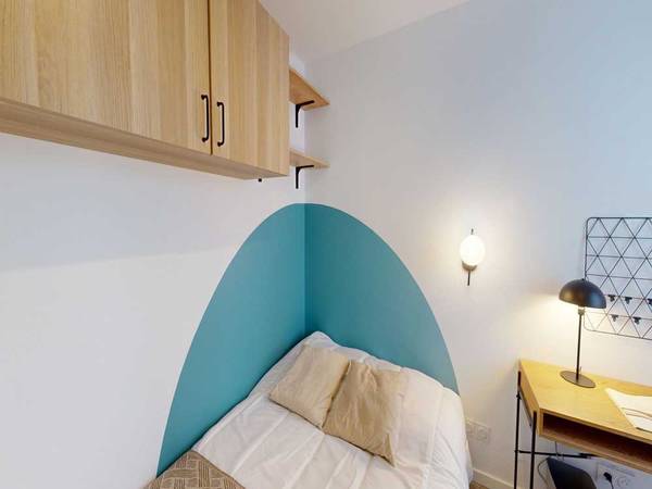 Colocation / Appartement 4 pièces de 90 m², Paris, Boulevard Poissonnière / Photo 2