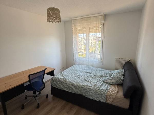 Colocation / Appartement 4 pièces de 82 m², Strasbourg, Avenue François Mitterrand / Photo 6
