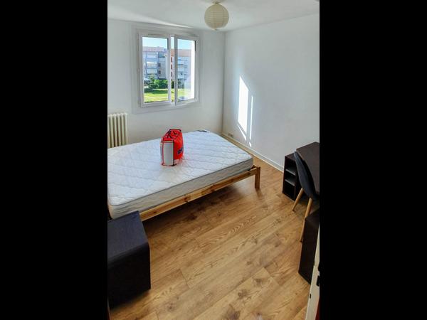 Colocation / Appartement 5 pièces de 80 m², Limoges, rue François Perrin / Photo 6