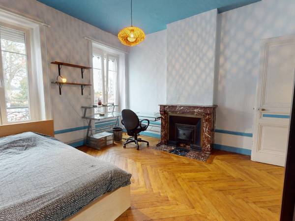 Colocation / Appartement 4 pièces de 123 m², Écully, Rue Marietton / Photo 2