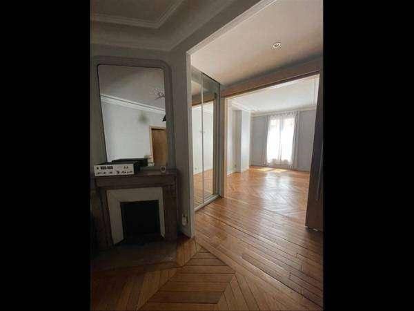 Colocation / Appartement 3 pièces de 64 m², Paris, Boulevard Voltaire / Photo 2