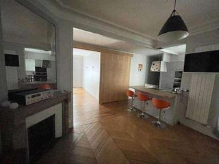 Colocation / Appartement 3 pièces de 64 m², Paris, Boulevard Voltaire