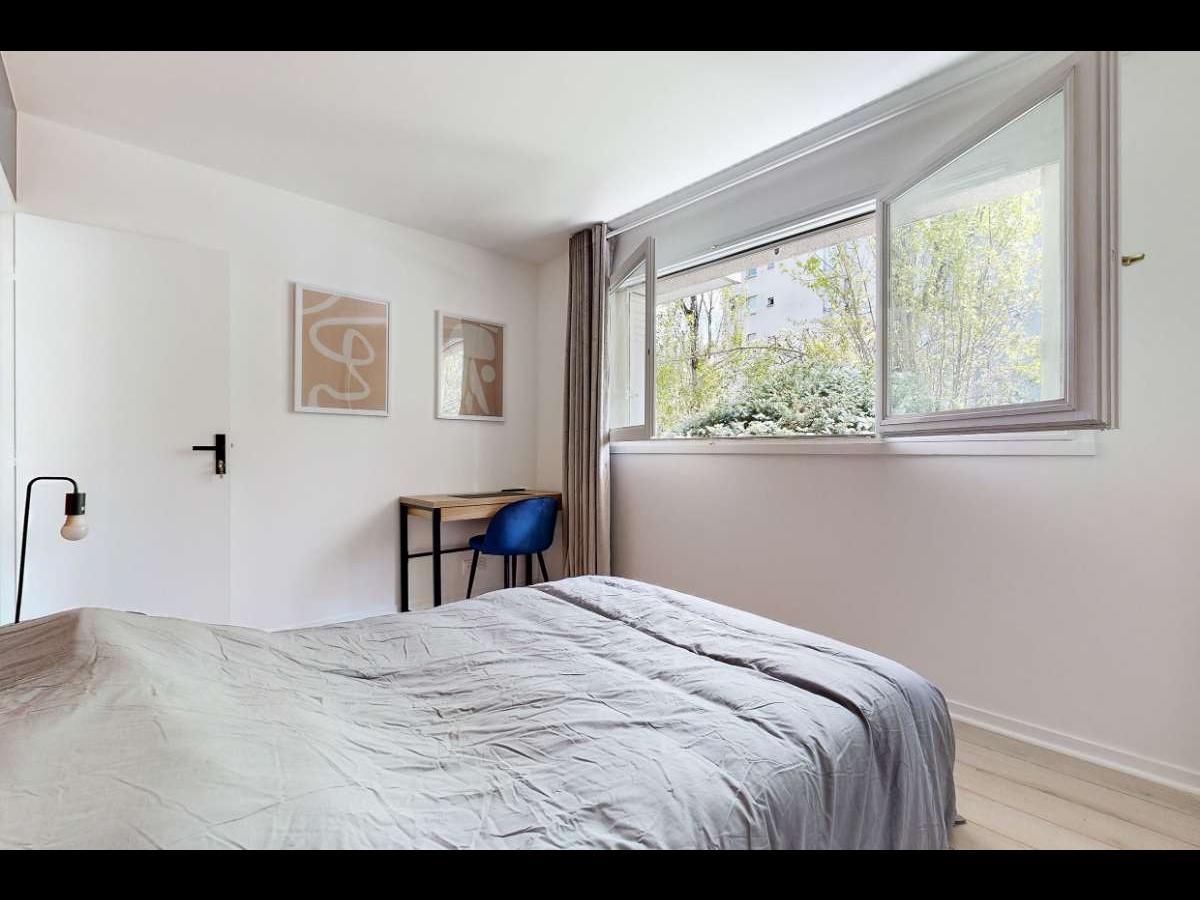 Appartement 5 pièces de 104 m² à Vitry-sur-Seine | Colocation | 600€/mois photo 3