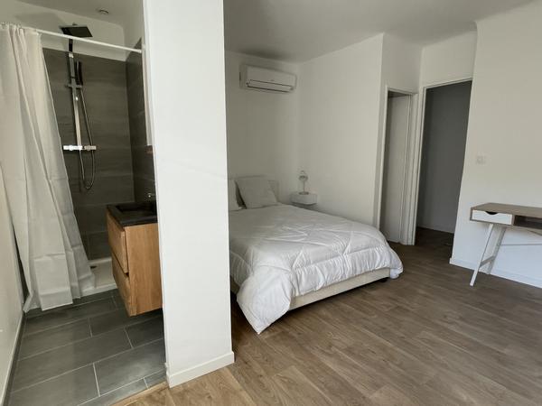 Colocation / Maison 9 pièces de 170 m², Nîmes, Rue du Temple / Photo 15