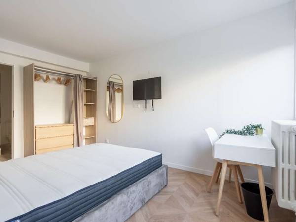 Colocation / Appartement 3 pièces de 50 m², Paris, Avenue d'Italie / Photo 2