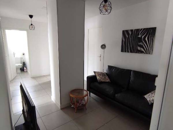 Colocation / Appartement 5 pièces de 70 m², Saint-Martin-d'Hères, Avenue Gabriel Peri / Photo 2