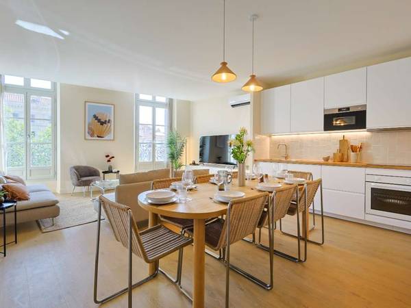 Colocation / Appartement 9 pièces de 180 m², Marseille, La Canebière / Photo 2