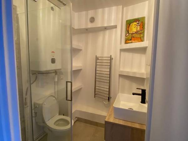 Location / Appartement 1 pièce de 35 m², Clermont-Ferrand, Place Philippe Marcombes / Photo 2