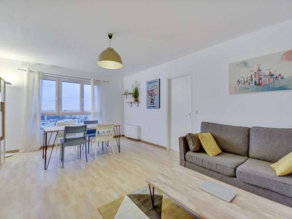Colocation / Appartement 4 pièces de 85 m², Bagnolet, Rue Louis David / Photo 2