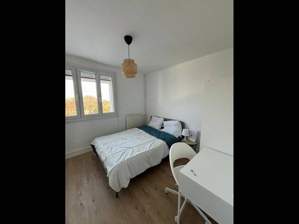 Colocation / Appartement 5 pièces de 97 m², Nantes, Boulevard Jules Verne / Photo 2