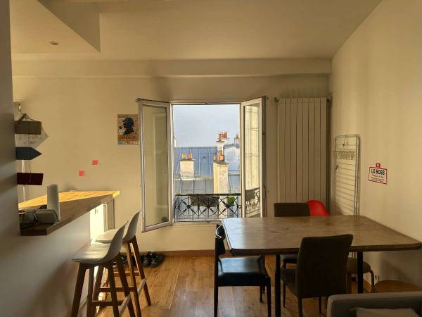 Sous-location / Appartement 3 pièces de 47 m², Paris, Rue du Faubourg Saint-Martin / Photo 2