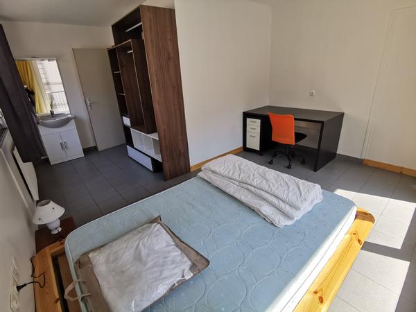 Colocation / Appartement 6 pièces de 108 m², Chambéry, Rue Vieille Monnaie / Photo 2