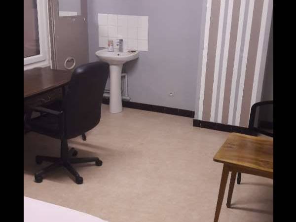 Student room / 1-bedroom house · 200 m², Lille, Rue de Lannoy / Photo 2