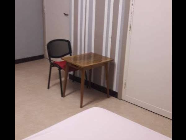 Student room / 1-bedroom house · 200 m², Lille, Rue de Lannoy / Photo 3