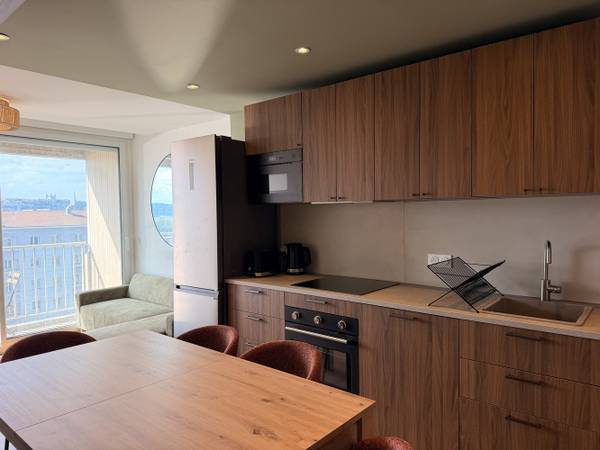 Colocation / Appartement 6 pièces de 95 m², Lyon, Rue Marius Berliet / Photo 2