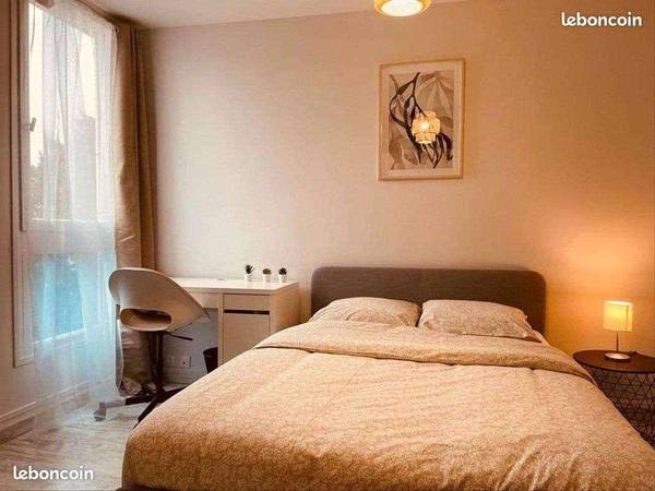Colocation / Appartement 5 pièces de 80 m², Hérouville-Saint-Clair, La Grande Delle / Photo 2