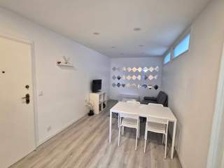 Room in a live-in landlord's home / 1 room apartment, Montigny-le-Bretonneux