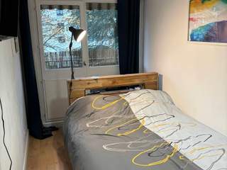 Room in a live-in landlord's home / 1 room apartment, Nantes