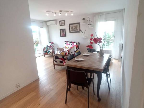 Colocation / Appartement 4 pièces de 83 m², Marseille, Avenue de la Timone / Photo 8