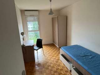 Colocation / Appartement 4 pièces de 100 m², Paris, Avenue Gambetta