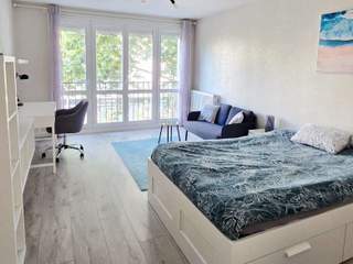 Room share, 4 rooms apartment, Olivet