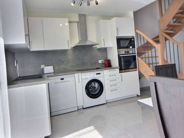 Colocation / Maison 4 pièces de 101 m², Massy, Rue Pierre Picard / Photo 2