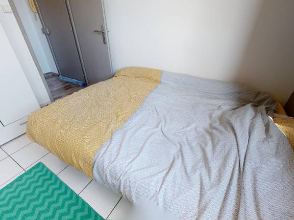 Colocation / Appartement 4 pièces de 68 m², Vénissieux, Avenue Viviani / Photo 2