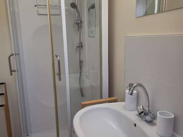 Colocation / Maison 8 pièces de 82 m², Rouen, Rue de Cauville / Photo 2