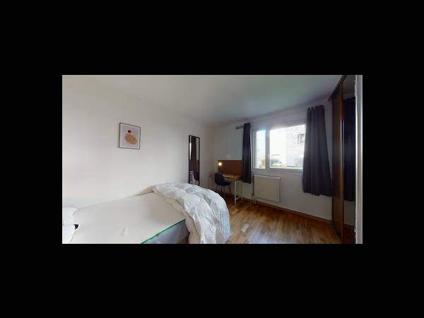 Colocation / Appartement 6 pièces de 105 m², Montigny-le-Bretonneux, 4 Mail des Catalpas / Photo 3