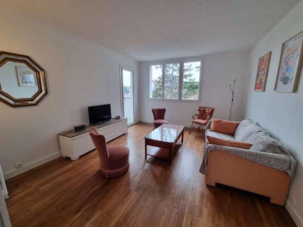 Colocation / Appartement 4 pièces de 70 m², Massy, Rue Appert / Photo 2