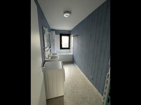 Colocation / Appartement 5 pièces de 106 m², Nancy, Avenue du XX Corps / Photo 2