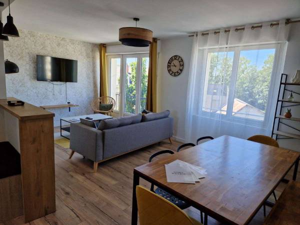 Colocation / Appartement 5 pièces de 90 m², Saumur, Boulevard Benjamin Delessert / Photo 2