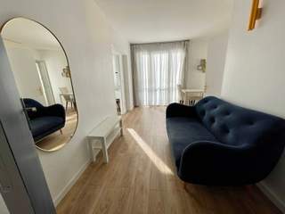 Room in a live-in landlord's home / 1 room apartment, Créteil